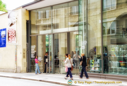 Entrance of Musée Rodin at 79 rue de Varenne in the 7th arrondissement